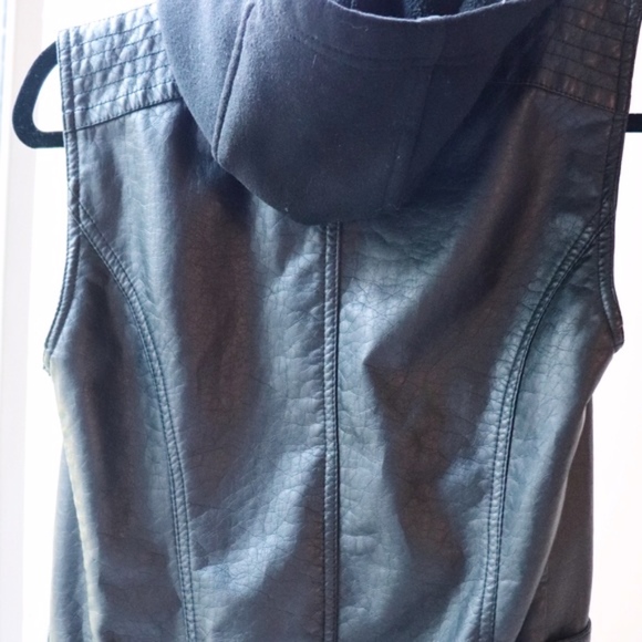Therapy Black & Leopard Hooded Vest - 4 for $20! - Picture 3 of 8
